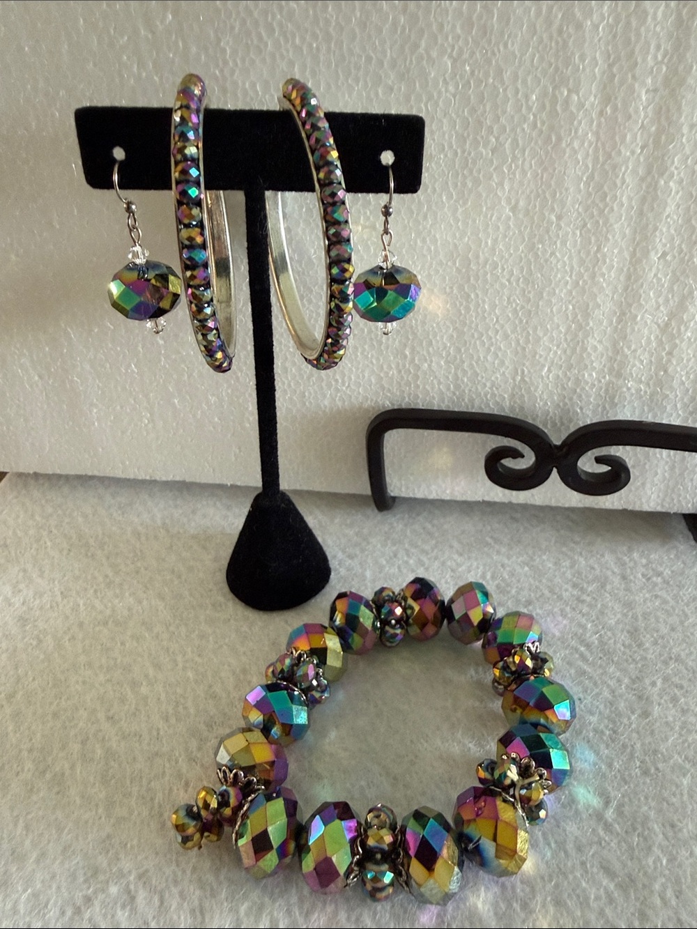 Iridescent Multicolor Faceted Beaded Bracelet & 2 Pairs of Earrings NWOT